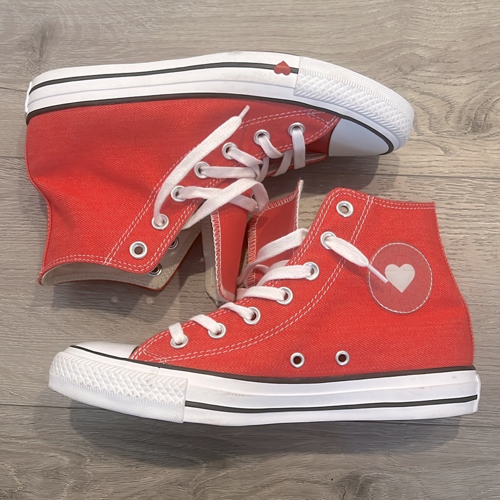 Heart ❤️ Converse